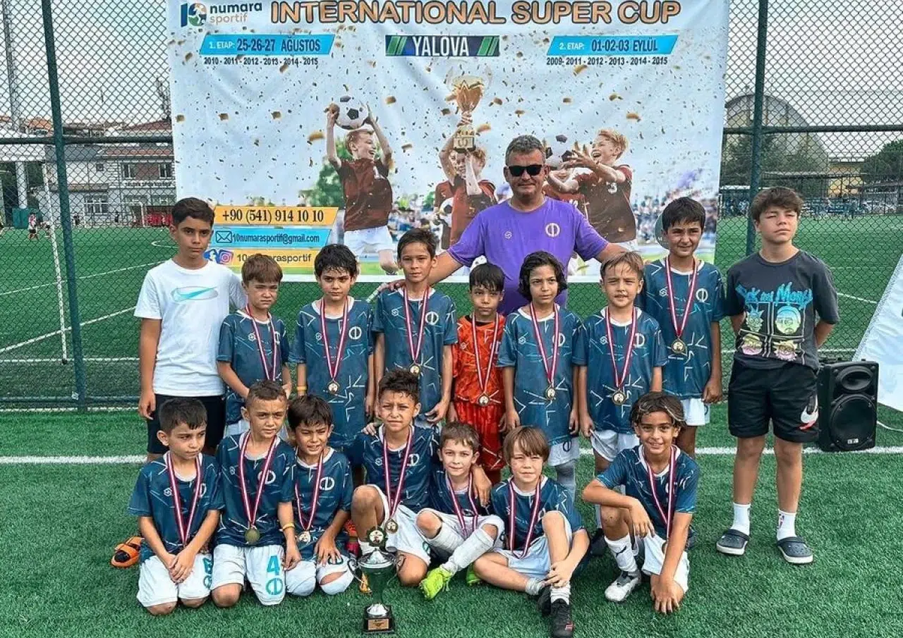 Minik Futbolcular Eskişehir'i Gururlandırdı