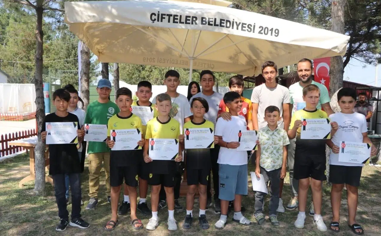 Eskişehir Çifteler‘de Yaz Okulu Kursları Tamamlandı
