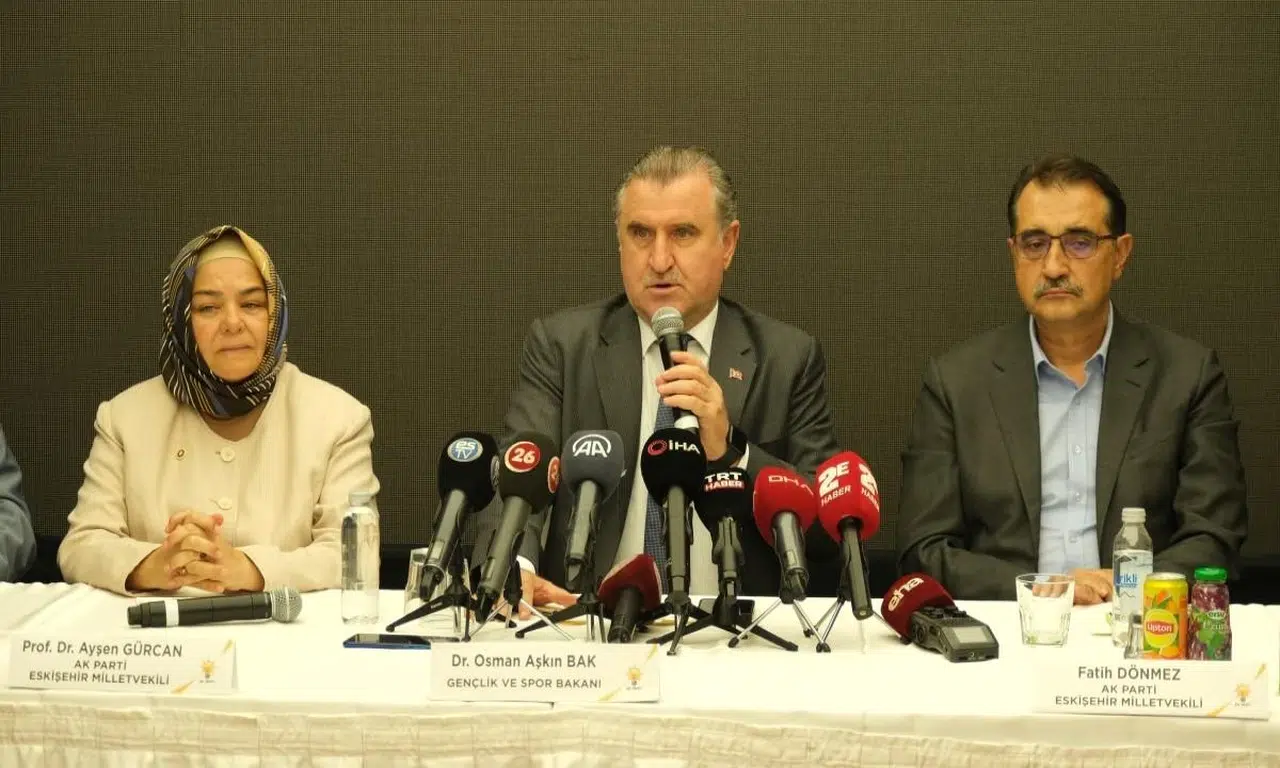 Bakan Bak, Eskişehir'de Birtakım Açıklamalarda Bulundu