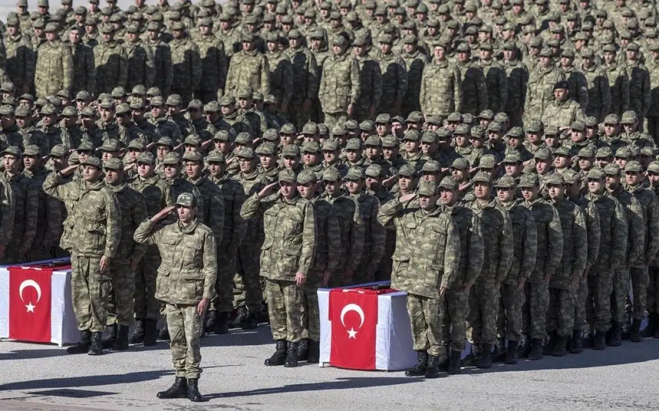 Askerlik 12 Aya mı Çıkıyor?