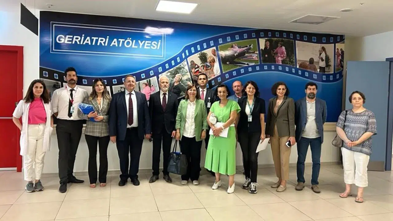 Pilot İl Eskişehir'de Sağlıklı Yaş Alma Merkezi Hizmete Açık