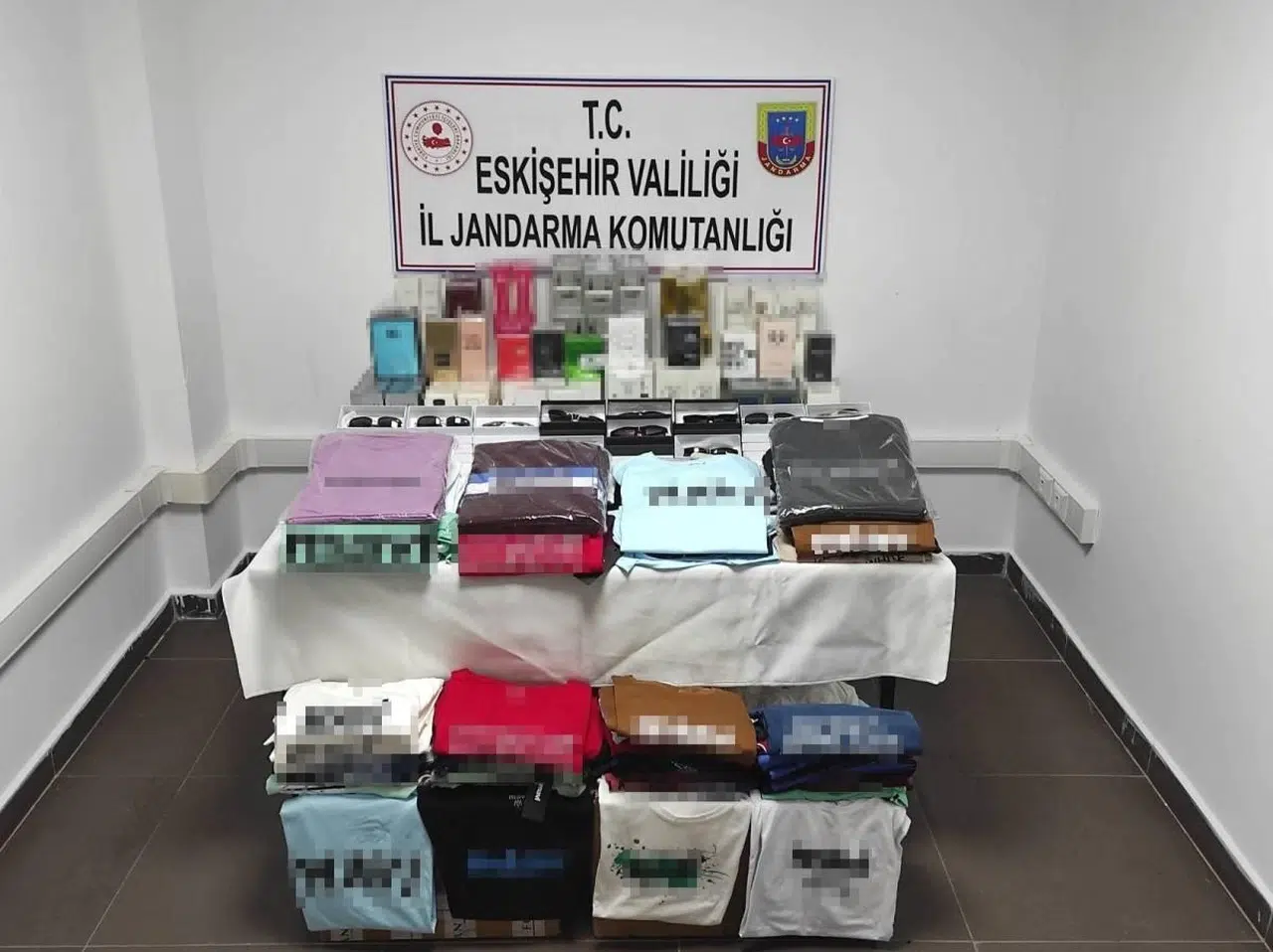 Eskişehir'de Jandarma'dan Gümrük Kaçağı Ürün Operasyonu