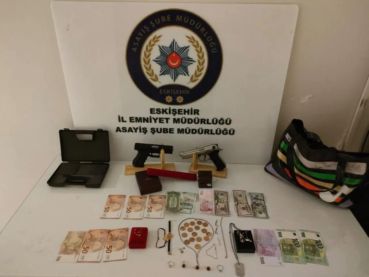 Eskişehir'de 1 Milyon 534 Bin Liralık Çalanlar Yakalandı