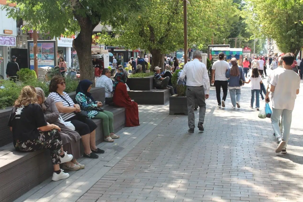 Eskişehir'de Hava Sıcaklıkları Hakkında Farklı Düşünüyorlar