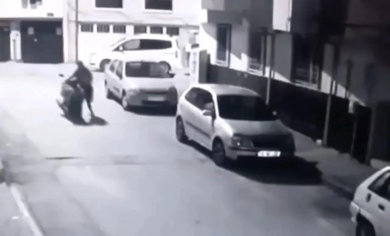 Eskişehir'de Çaldığı Motosikleti Koşarak Götürdü!