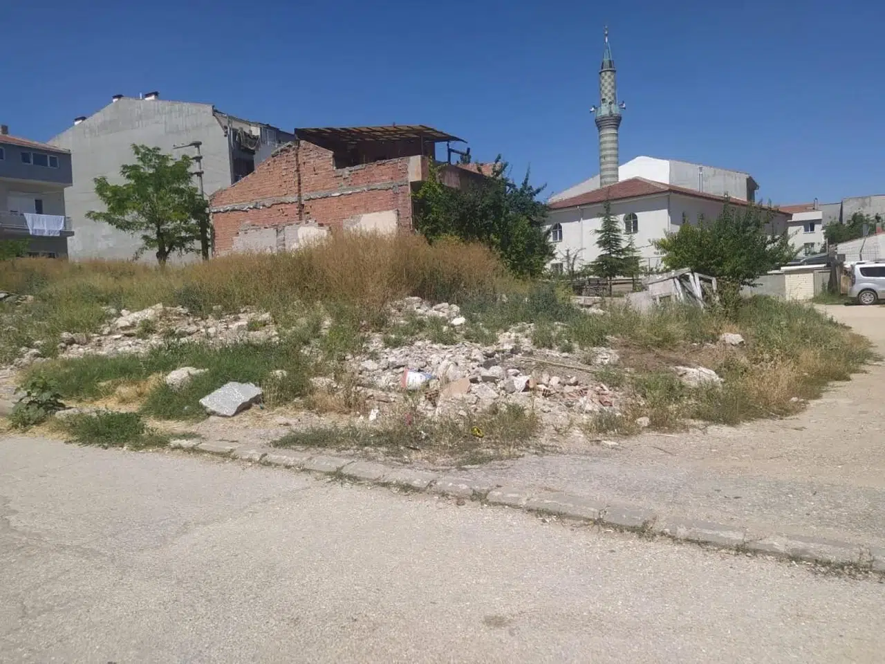 Eskişehir'de Emek Mahallesinde Moloz Dökümünden Şikayetçiler