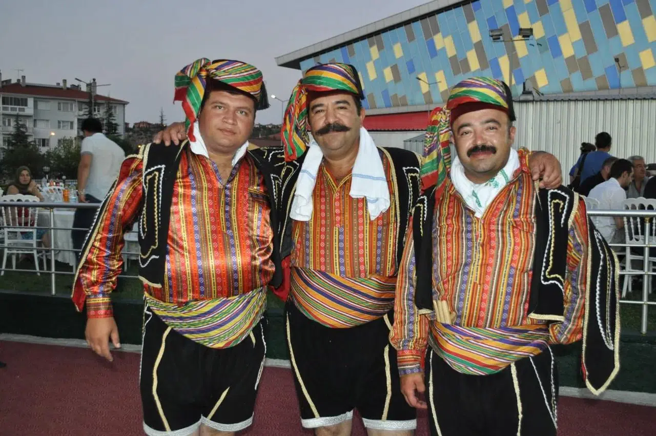 Zeybek Kültürü Eskişehir’de Kırka Efeleriyle Devam Ediyor