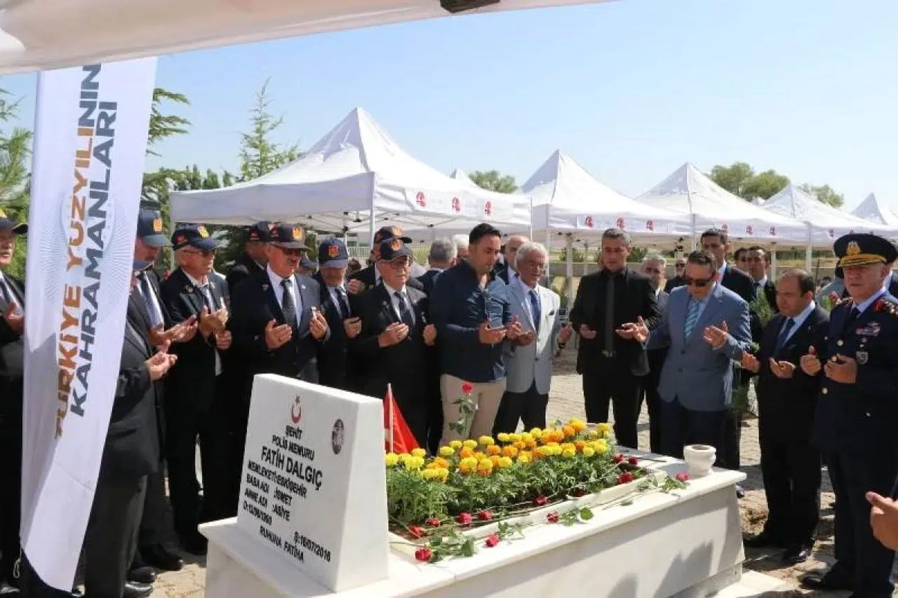 15 Temmuz Şehidi Fatih Dalgıç Eskişehir'de Kabrinde Anıldı