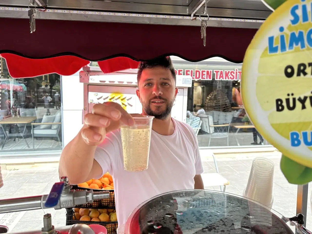 Eskişehir’e Özgü Sifon Limonata Vazgeçilmez Oldu!