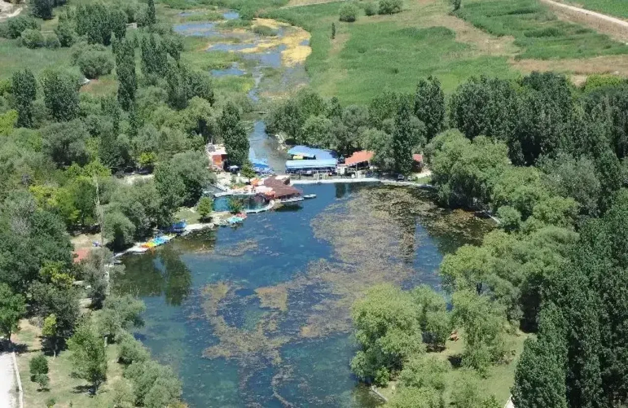 Çifteler’de Saklı Cennet: Eskişehir’in Doğal Plajlarında Unutulmaz Bir Kaçamak! 2