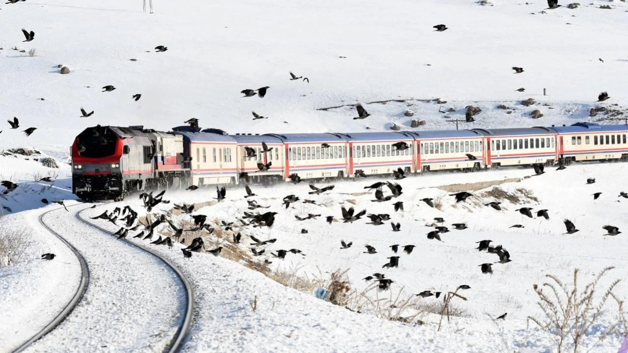 Turistik Doğu Ekspresi 23 Aralık'ta İlk Seferine Çıkacak