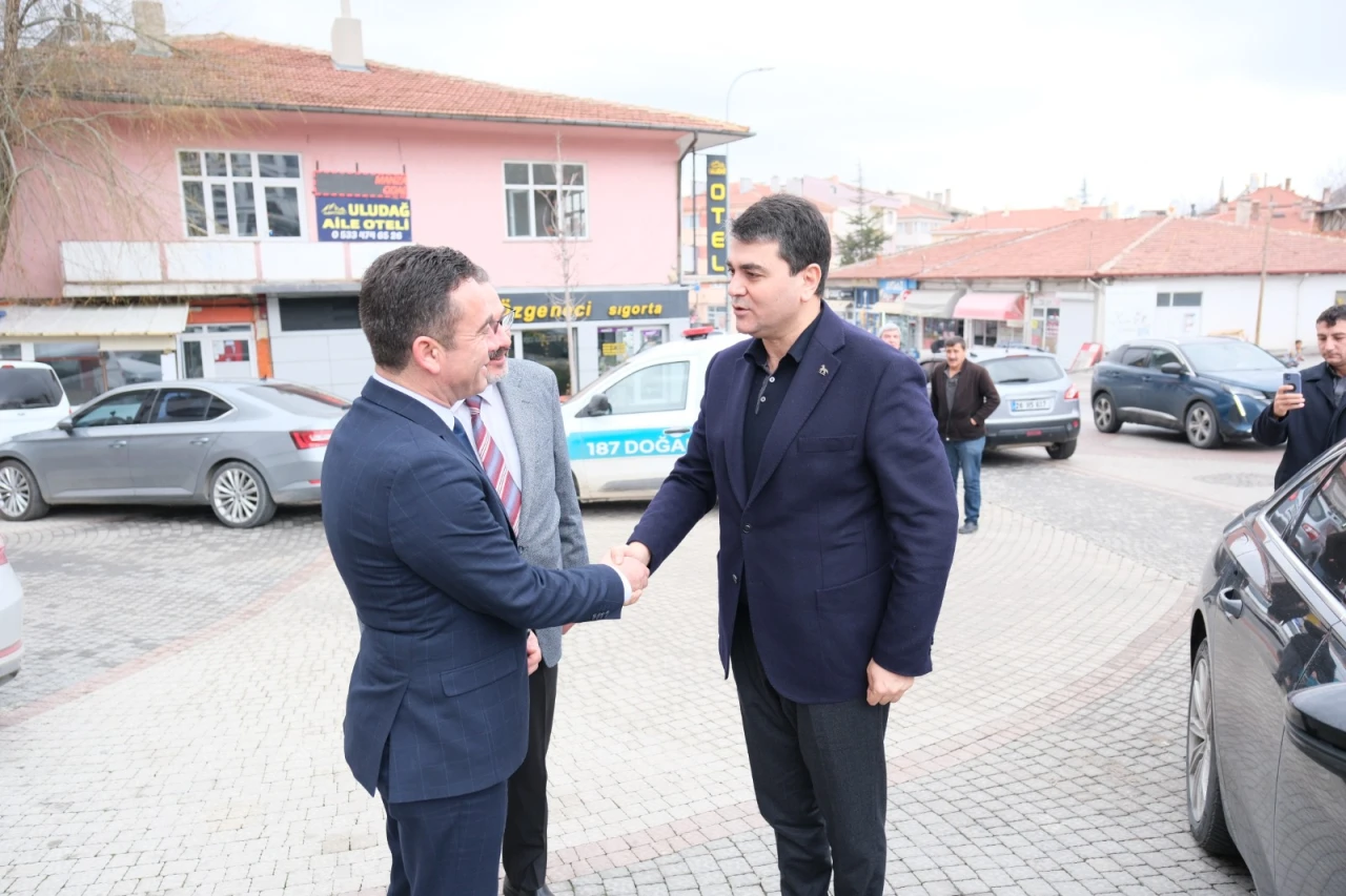 Gültekin Uysal Sivrihisar Belediye Başkanı Habil Dökmeci’ye Destek Verdi