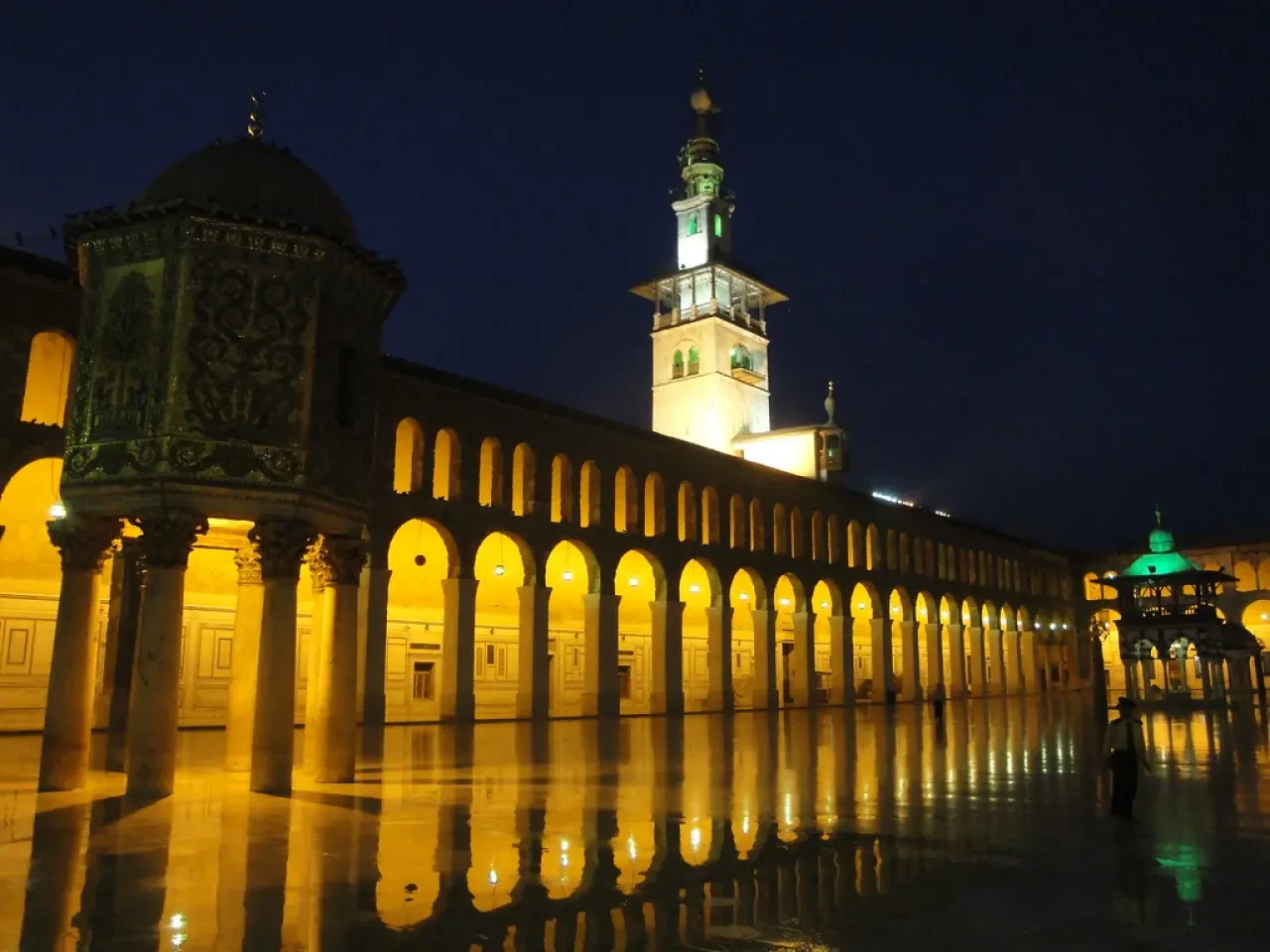 Emevi Camii Tarihi, Önemi, Nerede, Emevi Camii’ni Kim Yaptı, Ne Zaman Yapıldı, Emevi Camii’nde Kimin Mezarı Var?