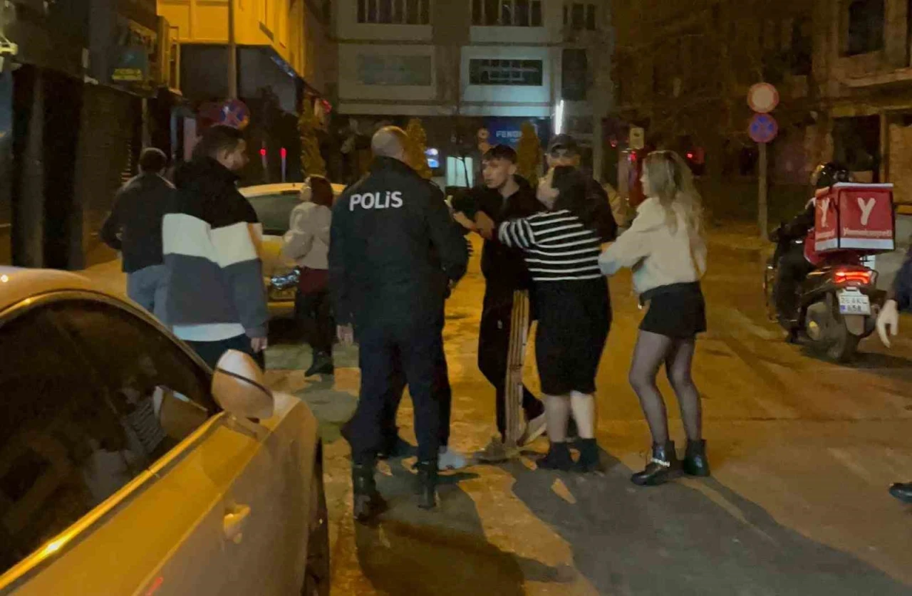 Alkollü Bir Ortamda Meydana Gelen Olayda 3 Kadın Polis, Kararlı Tutumlarıyla Durumu Ele Geçirdi!