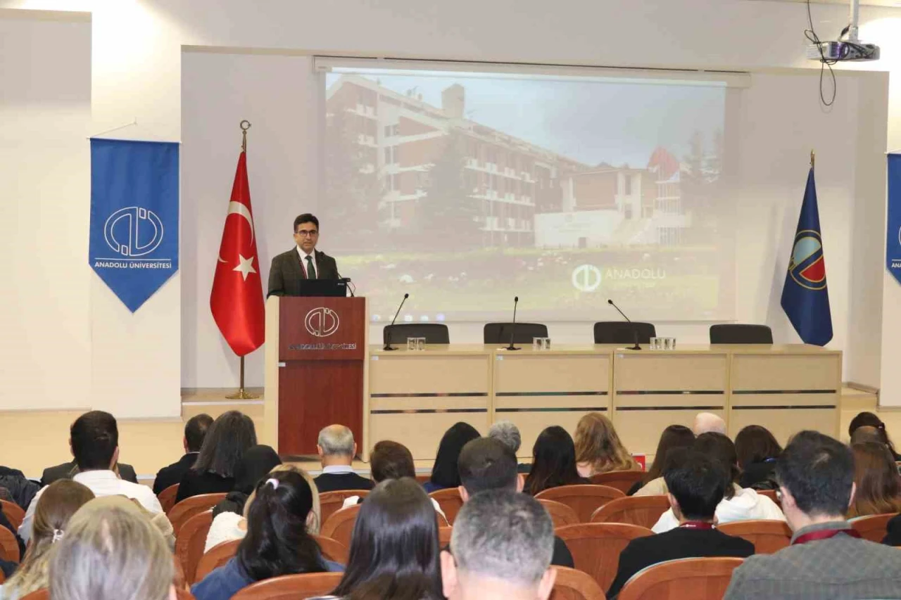 Anadolu Üniversitesi'nde ''Türkiye Yüzyılı Maarif Modeli Öğretim Programları Çalıştayı'' Gerçekleşti