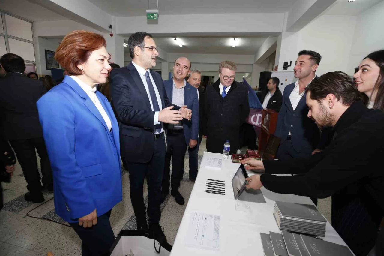 Anadolu Üniversitesi Turizm Fakültesi'nde İş ve Kariyer Fırsatları Konuşulmaya Başlandı!