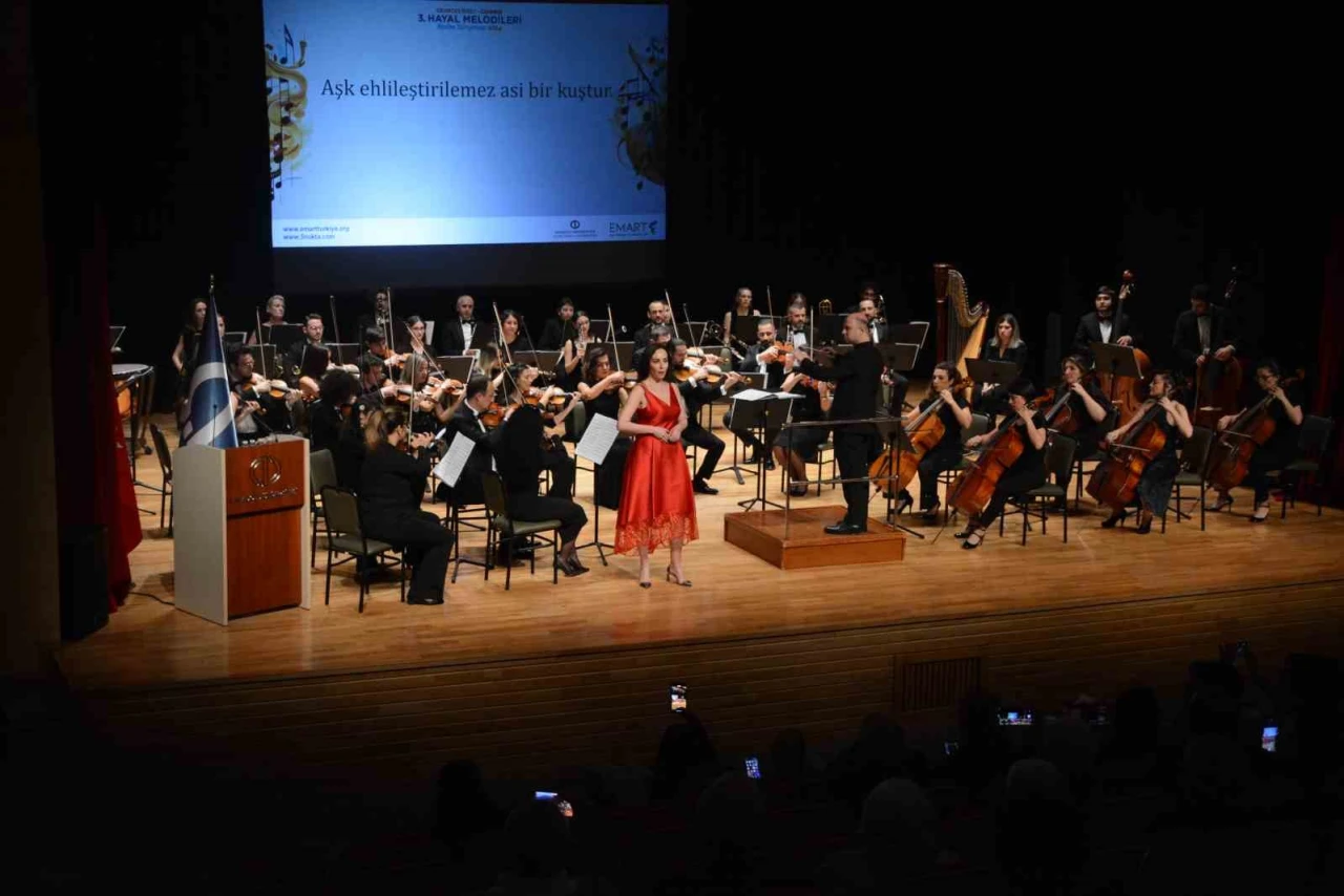 Anadolu Üniversitesi'nde Carmen Konseri ve Resim Yarışması Heyecanı