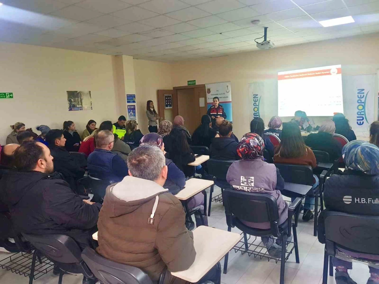 Eskişehir'de Jandarma Ekiplerinden Fabrika İşçilerine Önemli Seminer!