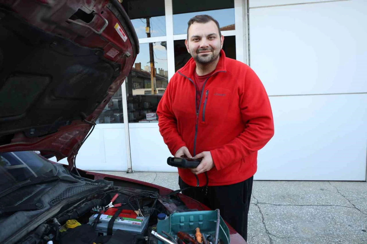 Uzmanlar Uyarıyor: Kışta Akü Kontrolü Yaptırmak Yolda Kalmanın Önüne Geçebilir