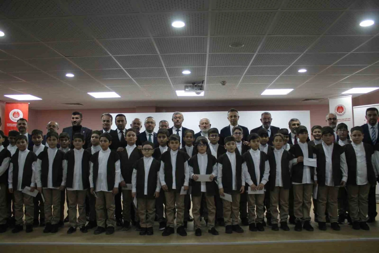 Eskişehir Anadolu İmam Hatip Lisesi’nden 30 Hafız Adayı Eğitim Sürecine Girdi