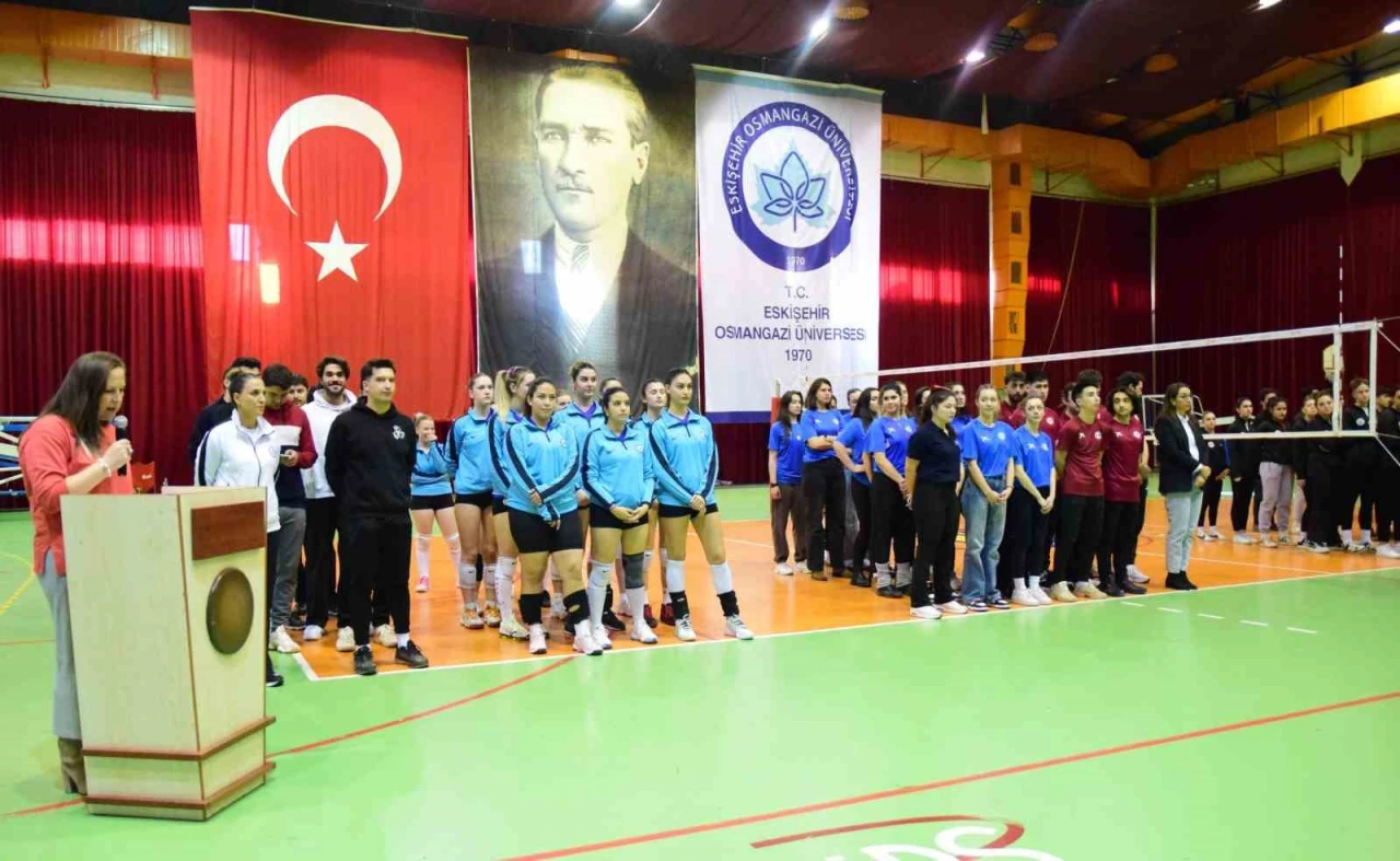 Eskişehir Osmangazi Üniversitesi'nde ÜNİLİG Voleybol Bölgesel Lig Müsabakaları Coşkusu Başladı!