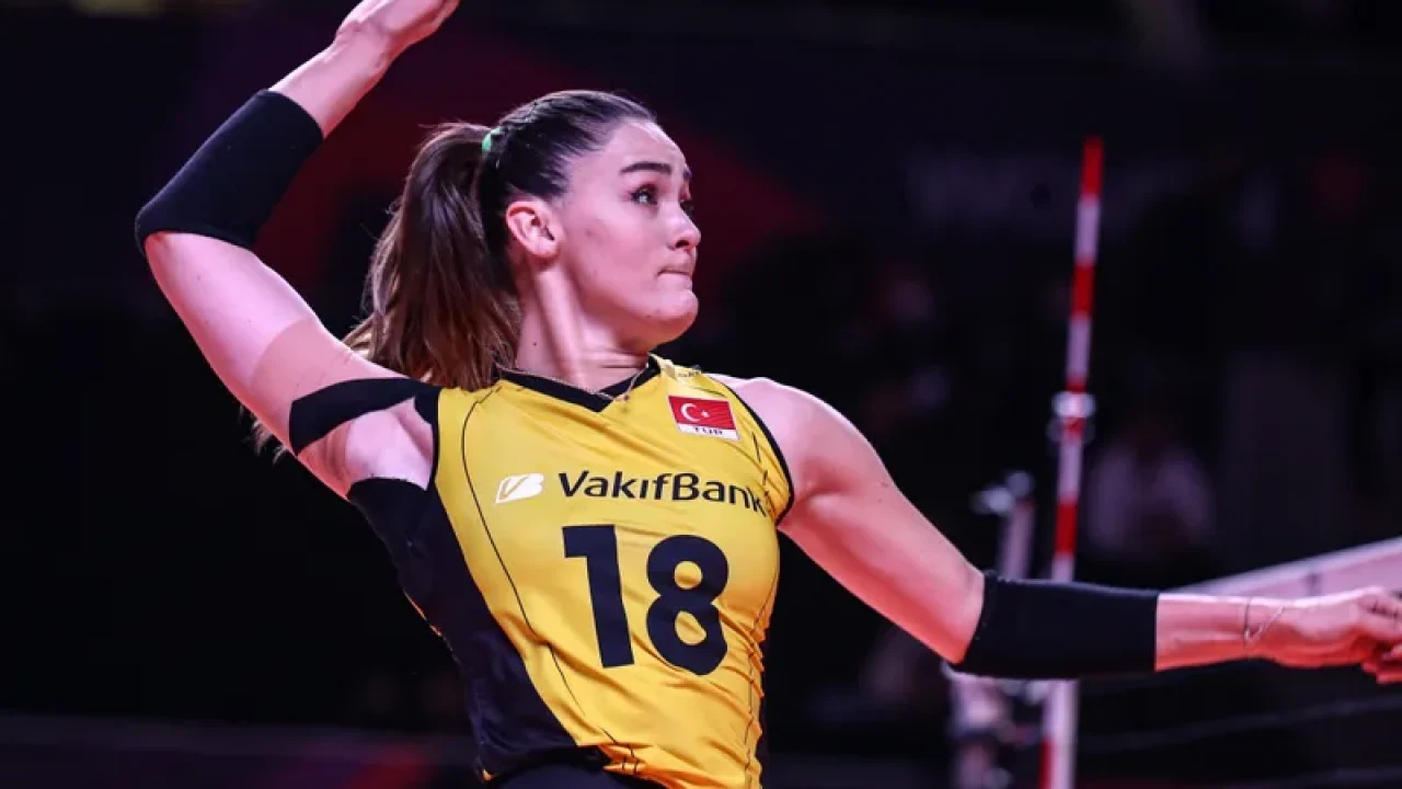 Zehra Güneş'in Vakıfbank'tan Ayrılma Kararı Verdiği İddiaları: Yeni Takımı Ne Olacak?