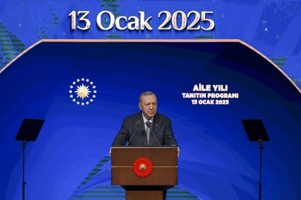 Aile Yılı Destekleri Açıklandı: Yeni Evlenene Faizsiz 150 Bin Lira Kredi