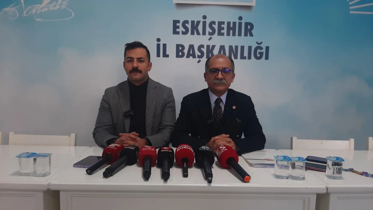 Arslan’dan Sert Eleştiriler: “Eskişehir Yine Üvey Evlat Muamelesi Görüyor”