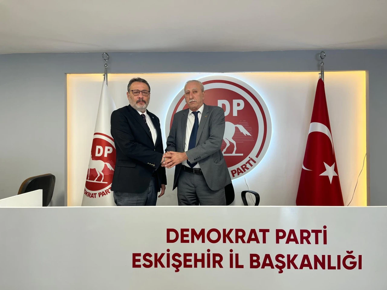 Demokrat Parti Eskişehir İl Başkanı Hüseyin Özcan'dan Yeni Aday Açıklaması