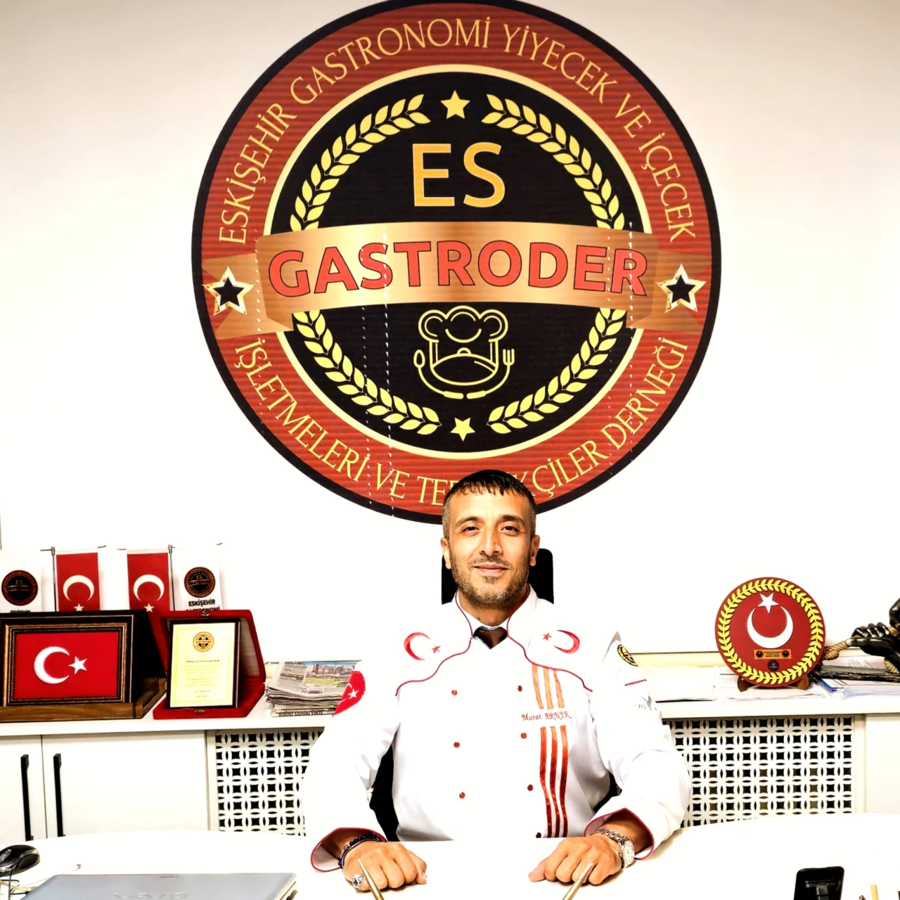 Eskişehir Gastronomi Derneği Başkanı Arnik: "Küçük Esnaf Yalnız Bırakılıyor"