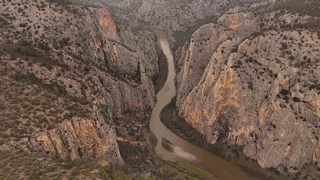 Yağmurlardan Sonra Sakarya Nehri'nin Kartpostalları Aratmayan Görüntüleri!