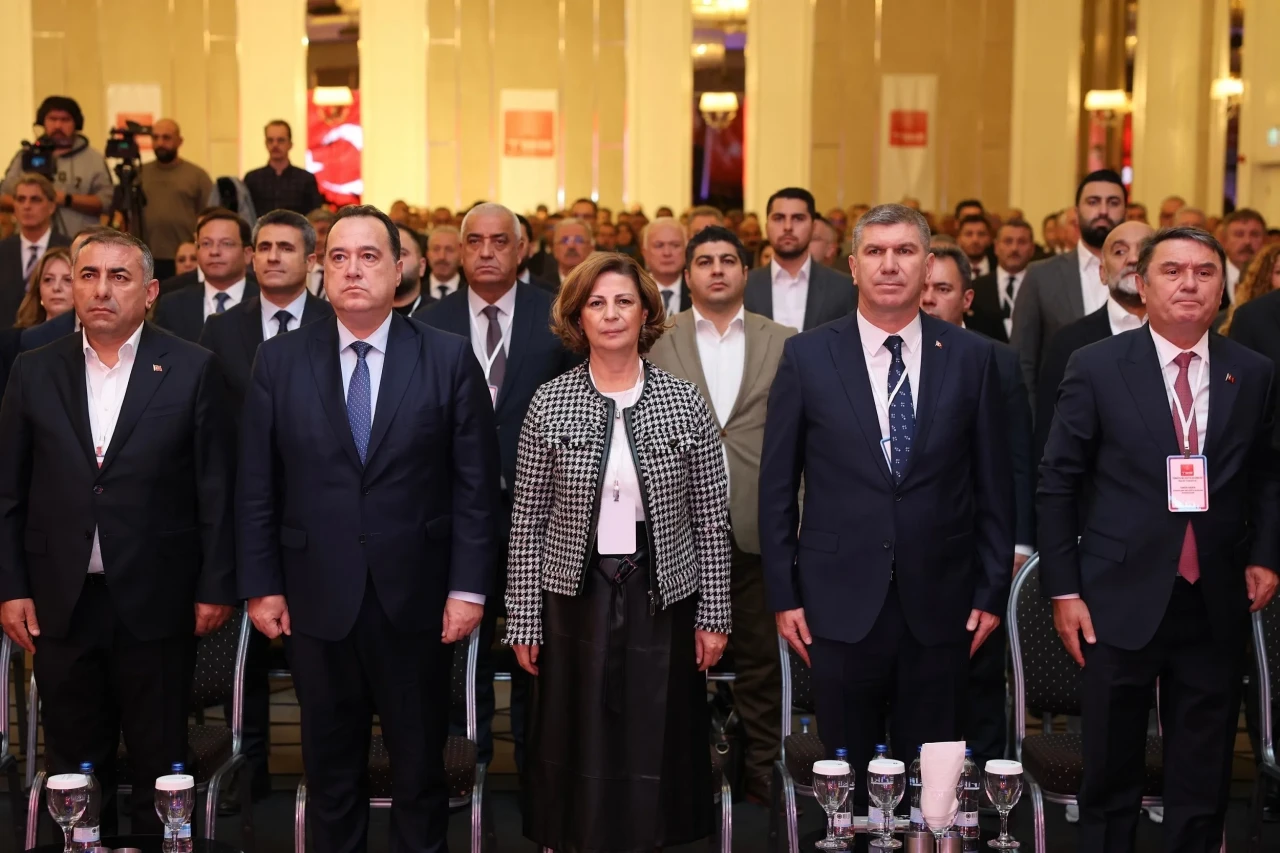 Başkan Ünlüce’den Ankara’da Demokrasi Vurgusu: “Yerel Yönetimler, Demokrasinin En Güçlü Halkasıdır”