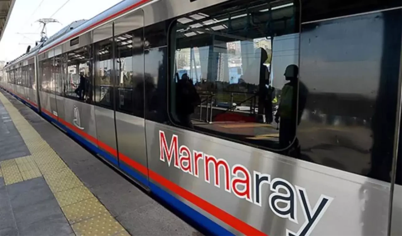 SON DAKİKA! Marmaray seferleri durdu mu? Marmaray Üsküdar intiharı!