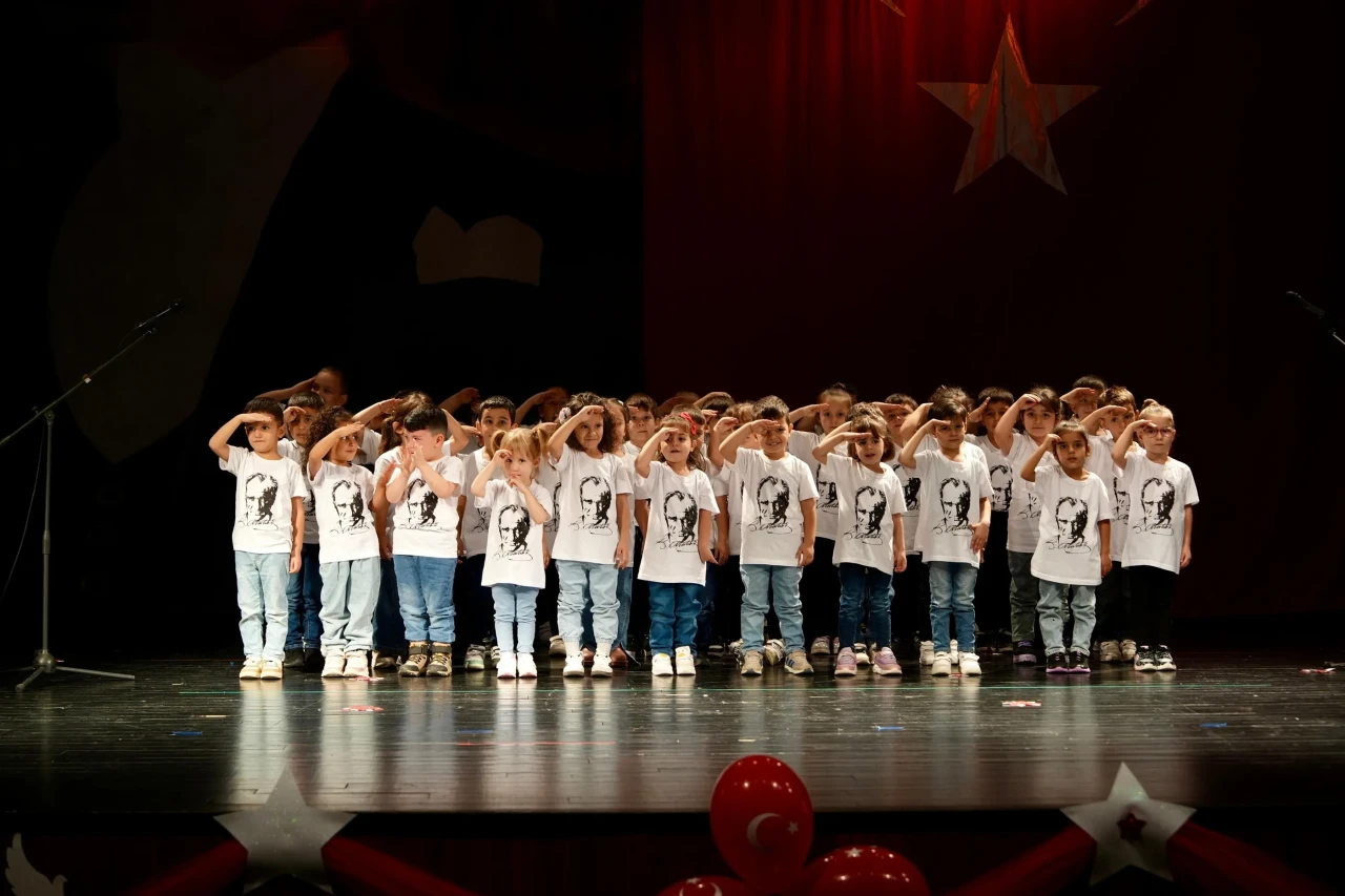 Eskişehir’de Miniklerden 29 Ekim Cumhuriyet Bayramı Coşkusu