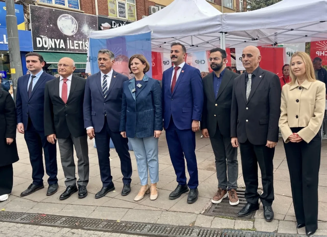 Ünlüce’den Eskişehirlilere çağrı: Cumhuriyet Meydanı’nı adaletle dolduralım