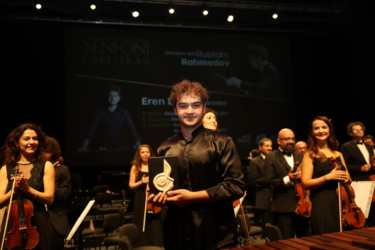 Eskişehir Senfoni Orkestrası’ndan Alkışlarla Taçlanan Performans