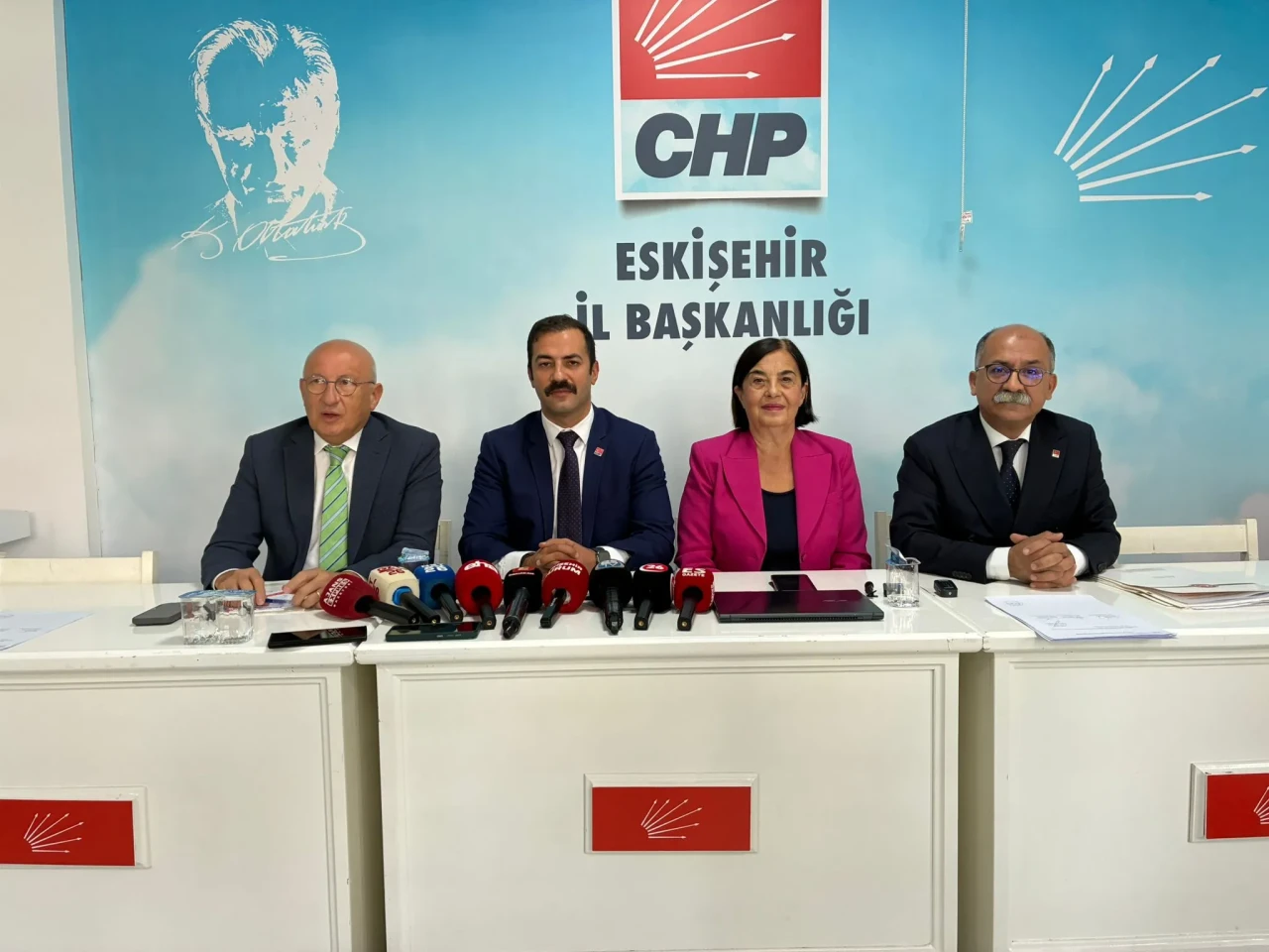 CHP’li Çakırözer’den Beylikova çıkışı: “Bu zenginlik Eskişehir’in, Amerikalı şirketlerin değil!”