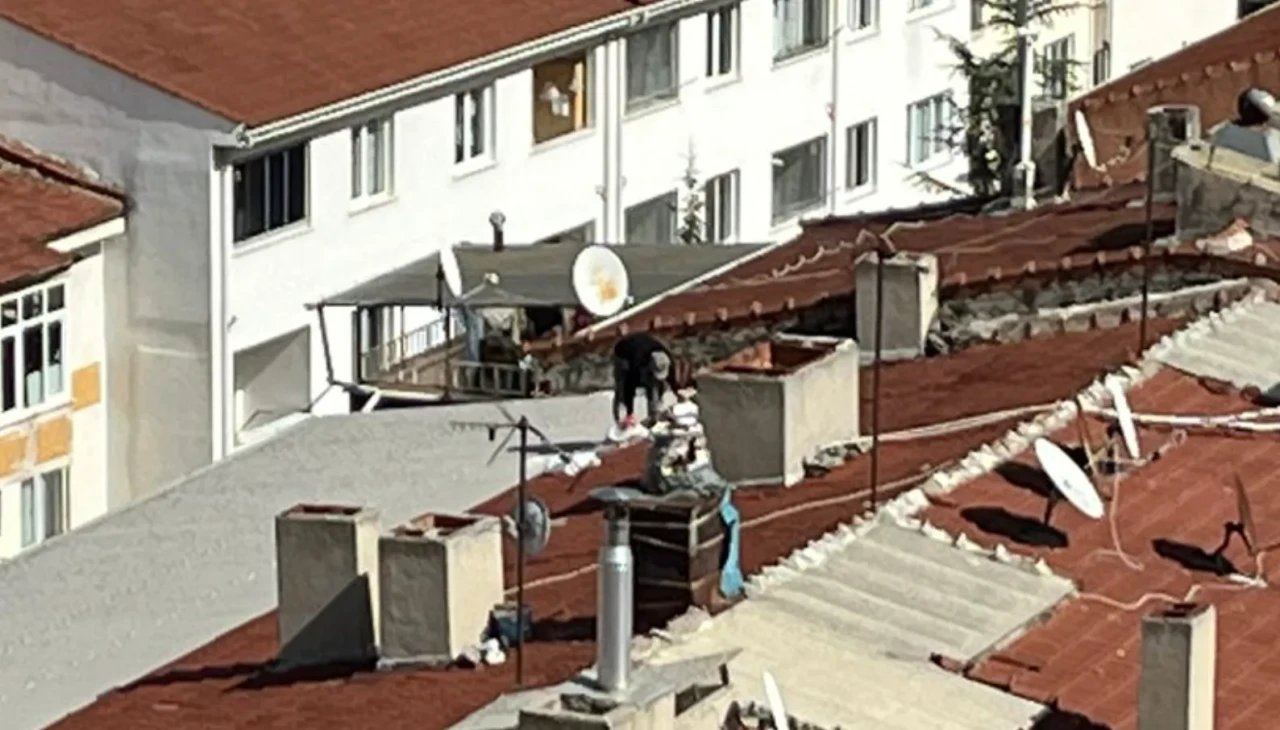 Gökmeydan Mahallesi’nde Çatıda Güvensiz Çalışma