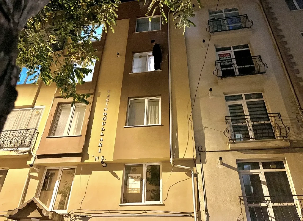 Yenibağlar’da genç adam canına kast etti