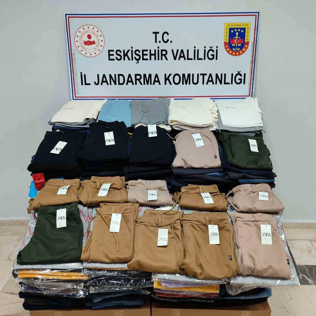 Faturasız ve Taklit Ürünler Piyasaya Sürülmeden Jandarmadan Şok Operasyon!