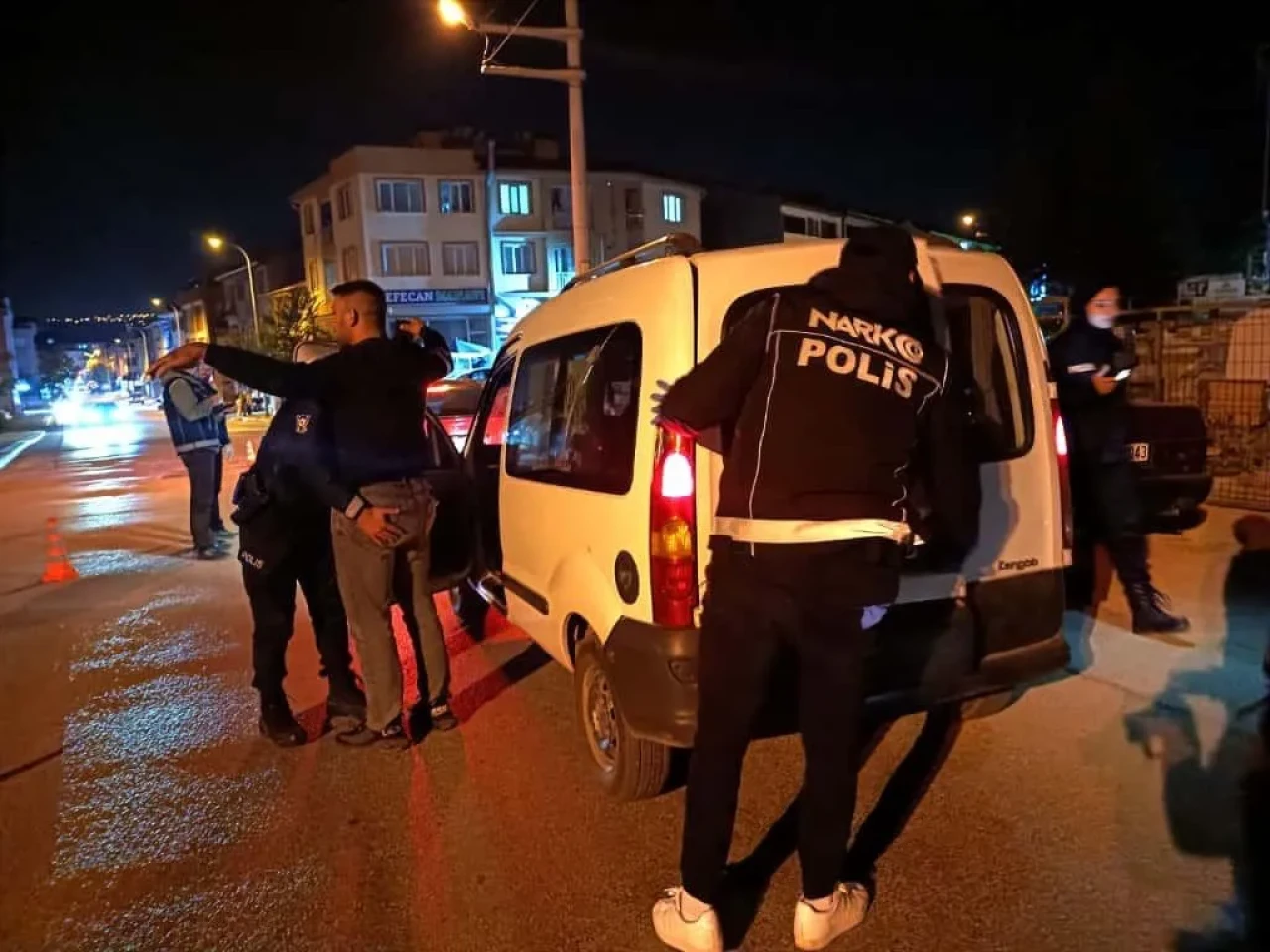 71 Evler Mahallesi’nde Çok Sayıda Ekip Geniş Uygulama Yaptı