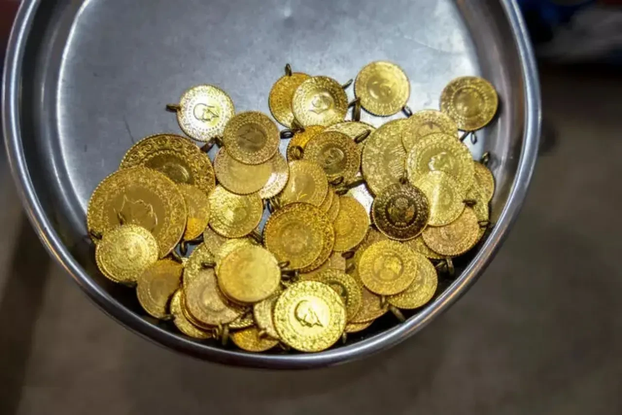 10 Ekim 2025 Güncel Altın Fiyatları: Gram, Çeyrek, Cumhuriyet, Tam, Yarım ve Ons Altın Ne Kadar?