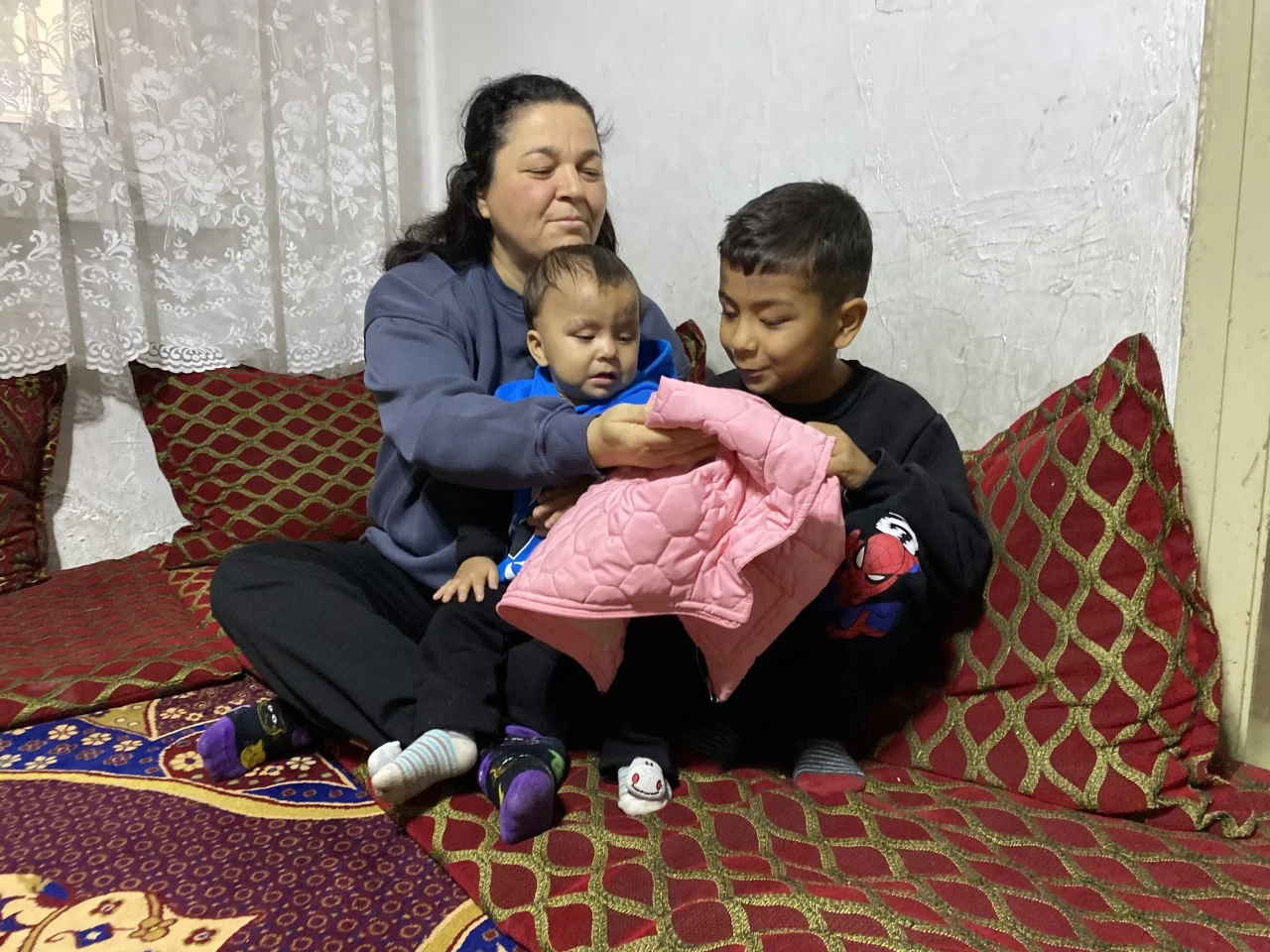 Eskişehir’de Görme Engelli 2 Kardeş İlk Kez Annelerini Gördü