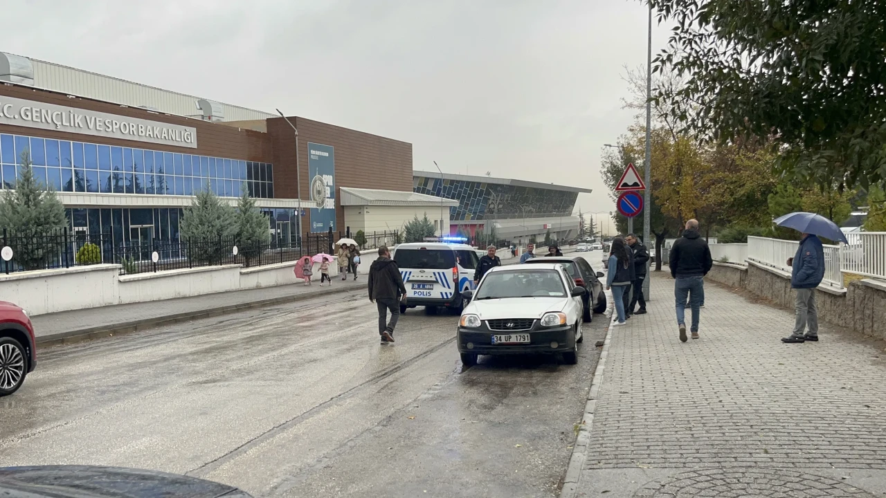 Eskişehir’de Şok Olay: Sürücüyü Vurup Polisi Arayarak Kendini İhbar Etti
