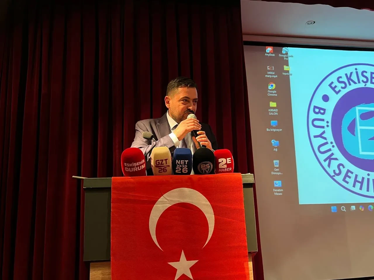 Serdar Ulucan: “Kimse partinin üstünde değildir"