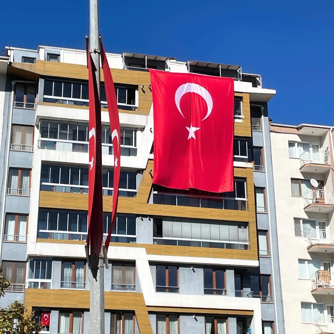 Eskişehir’de Cumhuriyet Coşkusu Eskişehir Durum Ofisinde de Hissedildi