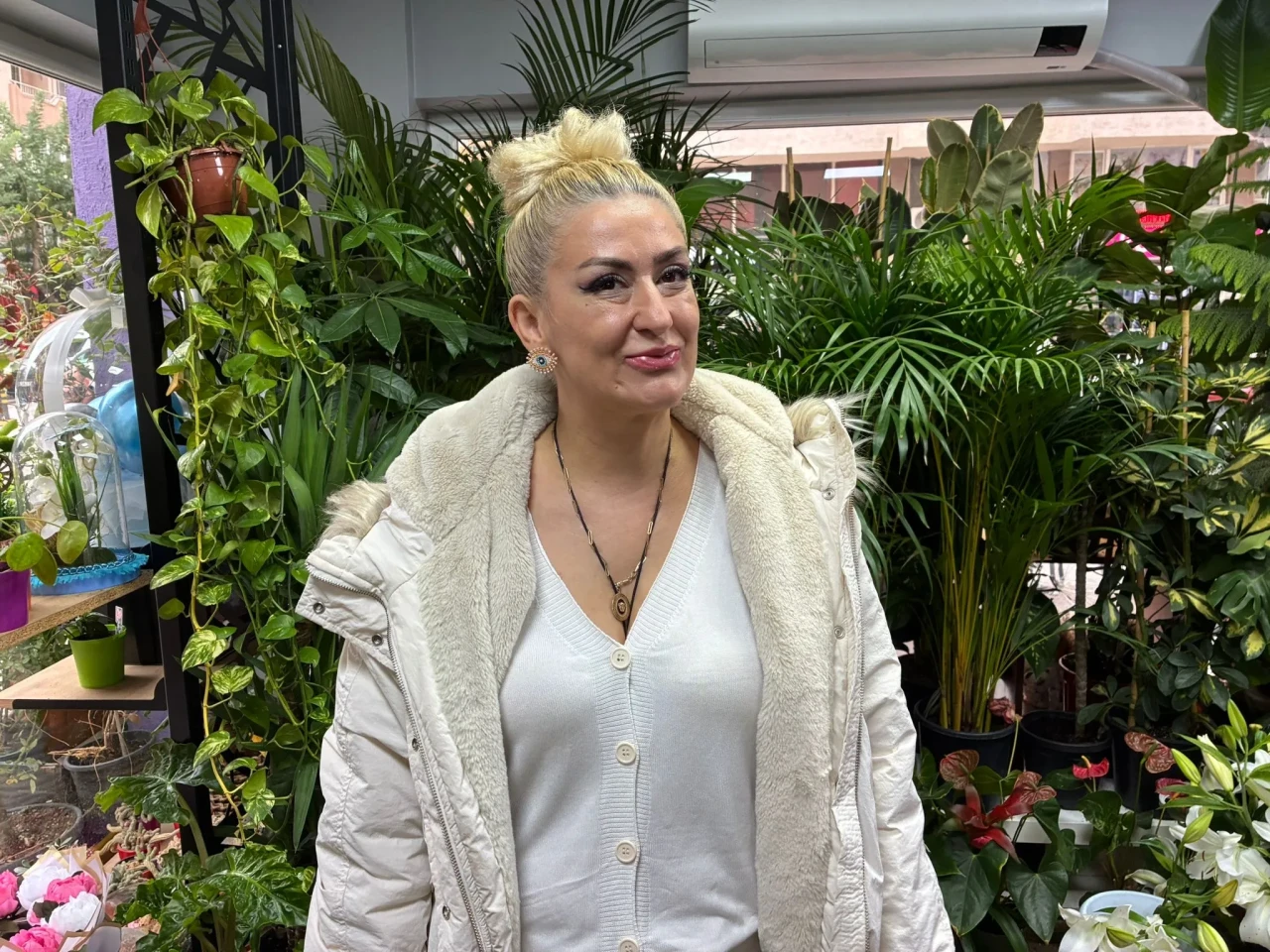 Eskişehirli çiçekçi kışın çiçek bakımının püf noktasını açıkladı