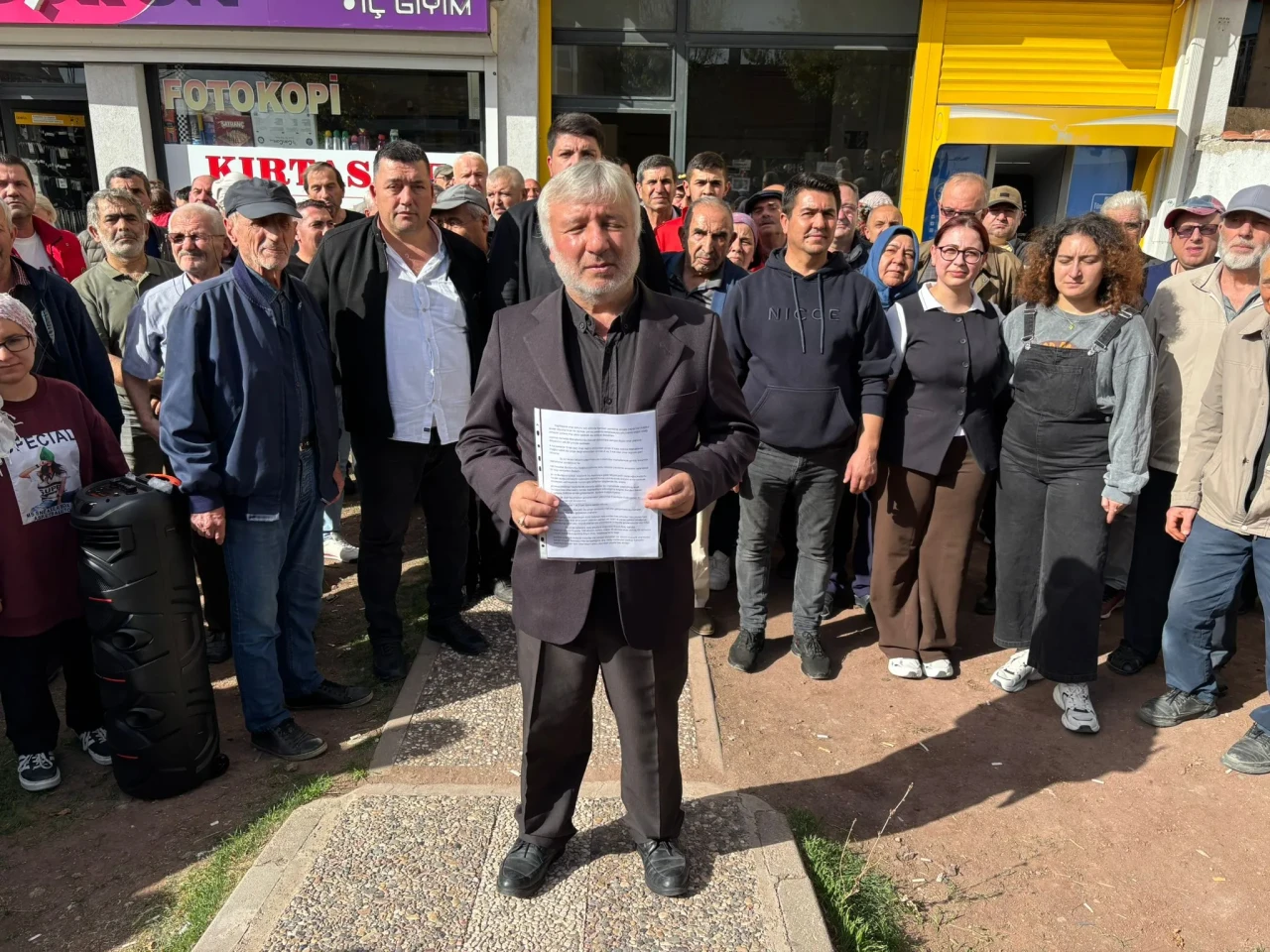 Yeşiltepe sakinleri isyan etti: “Mahallemizi mağdur etmek istiyorlar”