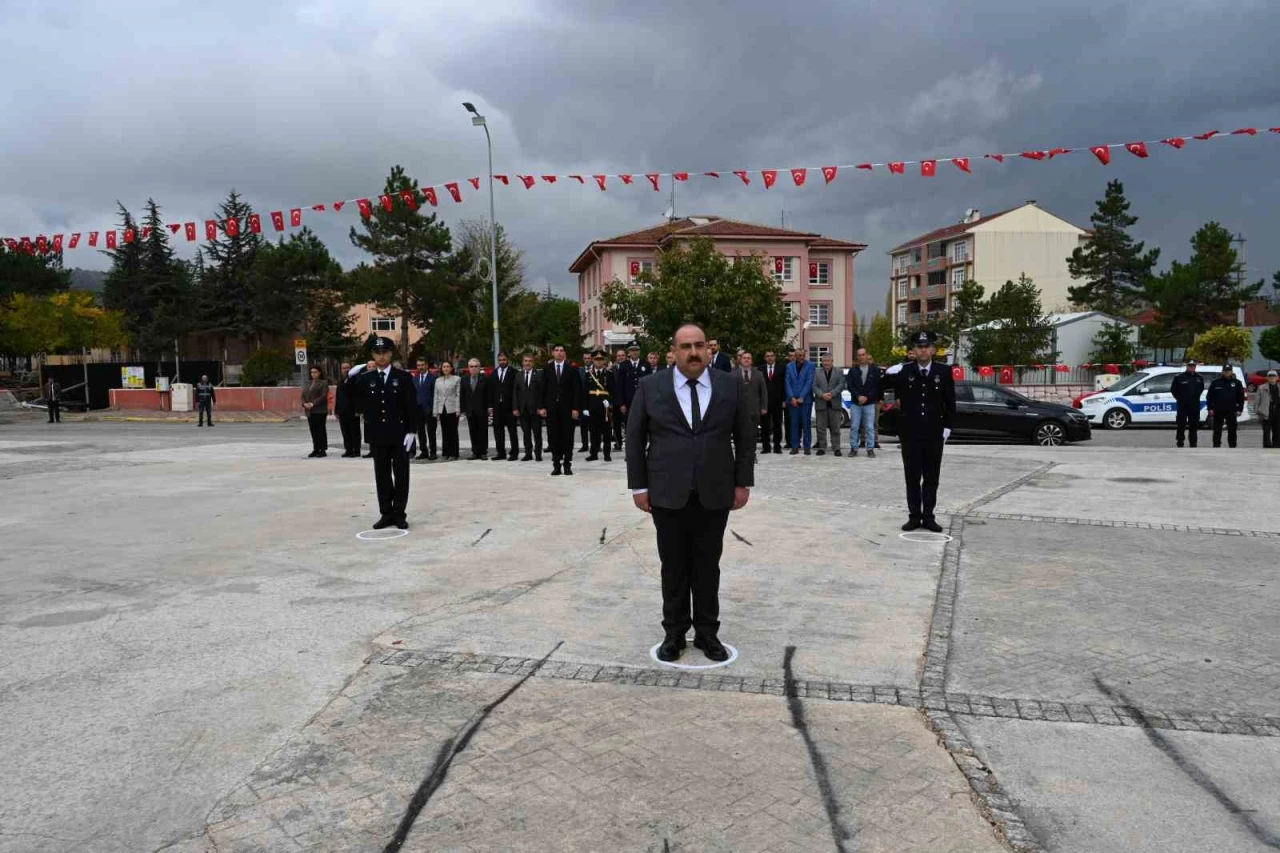 İnönü Belediyesi Cumhuriyet’in 102. yılını çelenk töreniyle kutladı