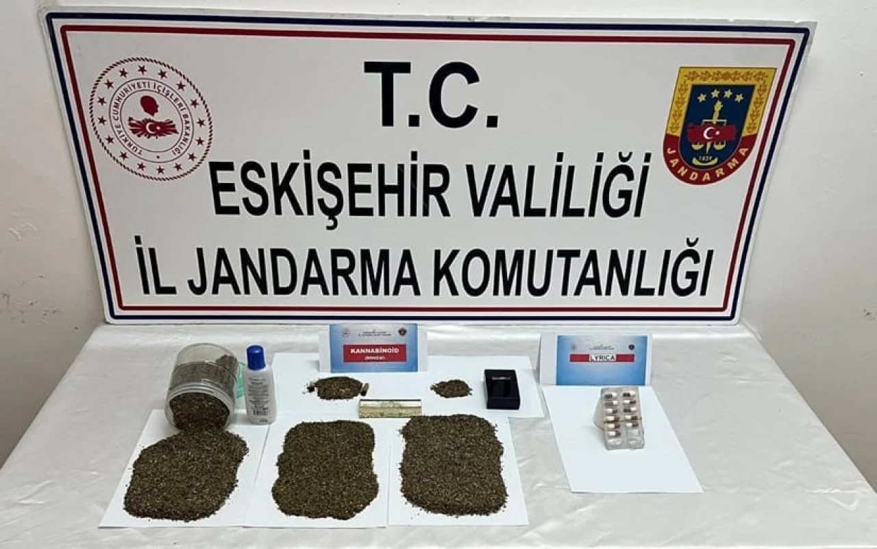 Seyitgazi'de Jandarma Uyuşturucuya Geçit Vermedi